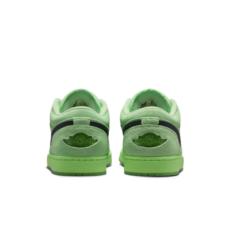 Air Jordan Low-Top Sneakers - Light Green & Black