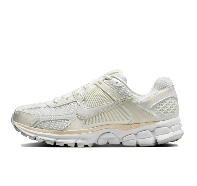 Nike Low-Top Sneakers - Ivory & Cream with Sculpted Sole