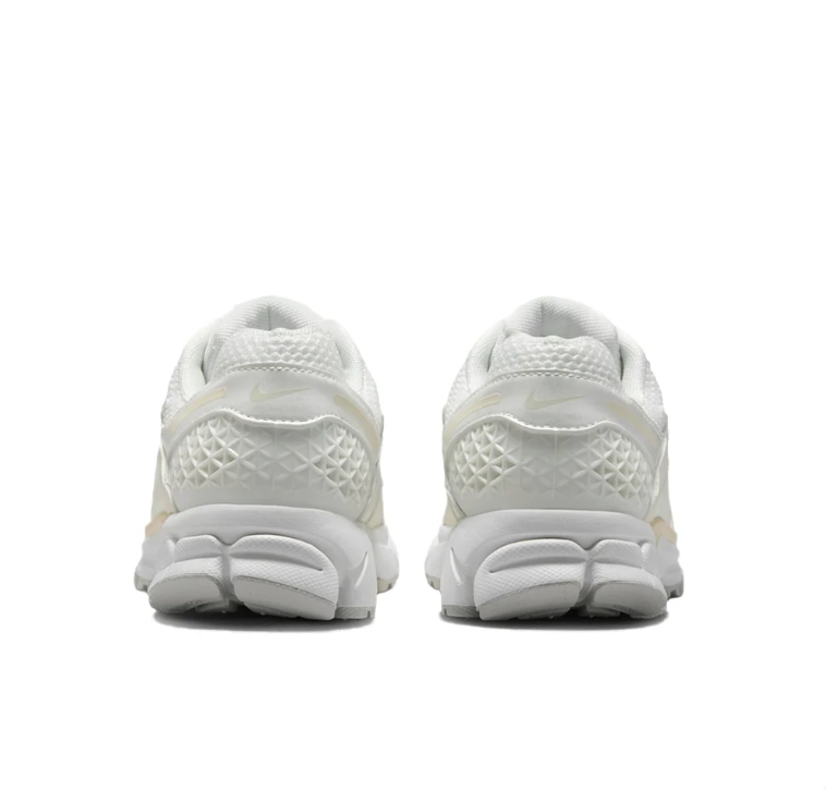 Nike Low-Top Sneakers - Ivory & Cream with Sculpted Sole