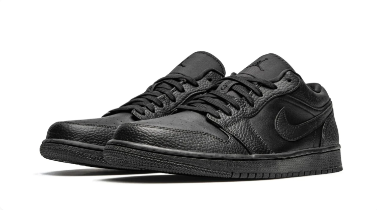Air Jordan Low-Top Sneakers - All Black